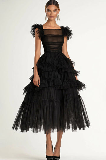 Robe de soirée noire trapèze à manches flottantes et volants en tulle longueur thé